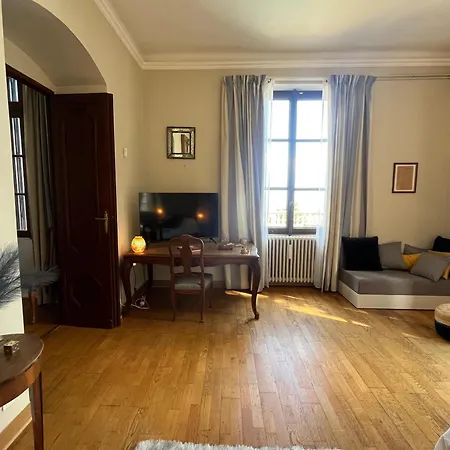 Rdc Maison De Maitre Pour 6 Personnes Avec Piscine Et Jacuzzi Apartmán *