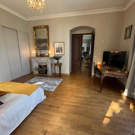 Lägenhet Rdc Maison De Maitre Pour 6 Personnes Avec Piscine Et Jacuzzi *