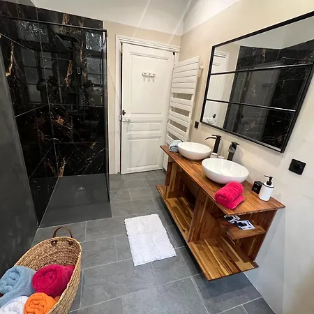 Rdc Maison De Maitre Pour 6 Personnes Avec Piscine Et Jacuzzi * Bastia (Corsica)