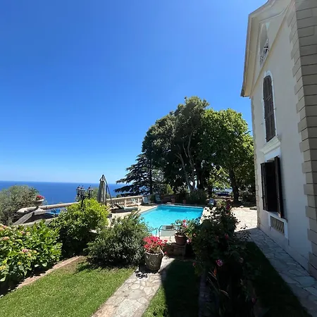Bastia, Ds De Caractere Avec Piscine, Jacuzzi Et Vue Апартаменты Бастия