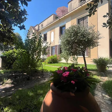 Апартаменты Bastia, Ds De Caractere Avec Piscine, Jacuzzi Et Vue Бастия
