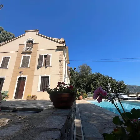 Апартаменты Bastia, Ds De Caractere Avec Piscine, Jacuzzi Et Vue *