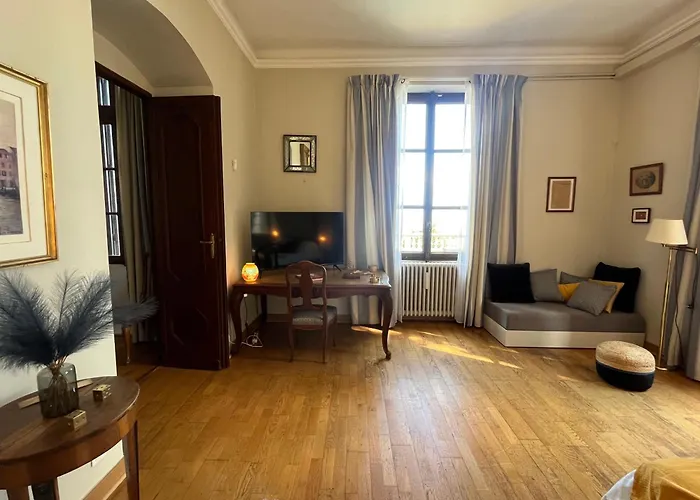 Rdc Maison De Maitre Pour 6 Personnes Avec Piscine Et Jacuzzi Apartmán *
