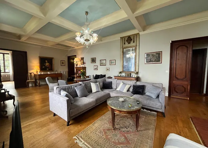 Rdc Maison De Maitre Pour 6 Personnes Avec Piscine Et Jacuzzi Apartmán