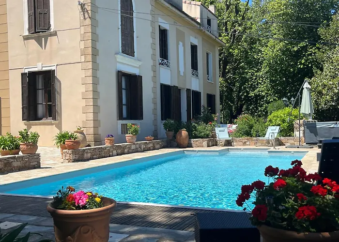 Rdc Maison De Maitre Pour 6 Personnes Avec Piscine Et Jacuzzi Apartmán
