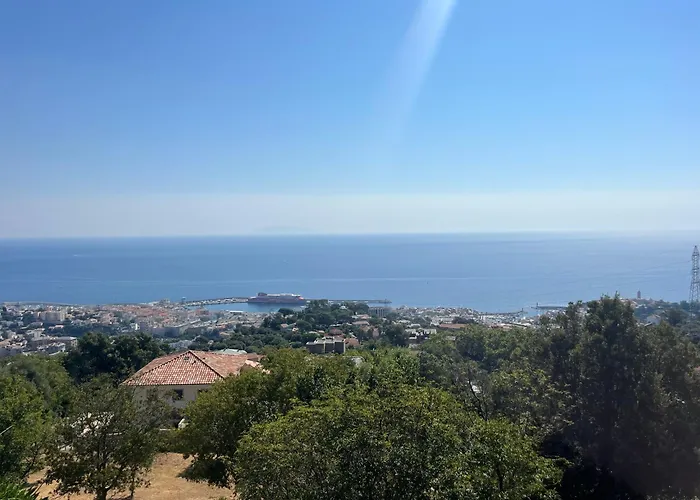 Rdc Maison De Maitre Pour 6 Personnes Avec Piscine Et Jacuzzi * Bastia (Corsica)