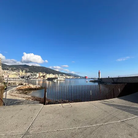 Bastia, Ds De Caractere Avec Piscine, Jacuzzi Et Vue Apartamento Bastia (Corsica)