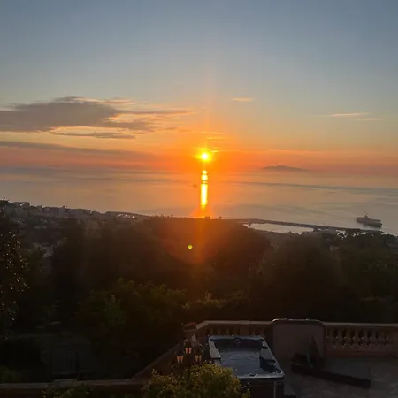 Apartment Bastia, Ds De Caractere Avec Piscine, Jacuzzi Et Vue *