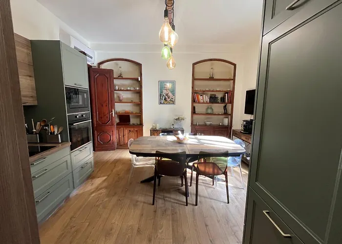 Apartament Rdc Maison De Maitre Pour 6 Personnes Avec Piscine Et Jacuzzi Bastia (Corsica)